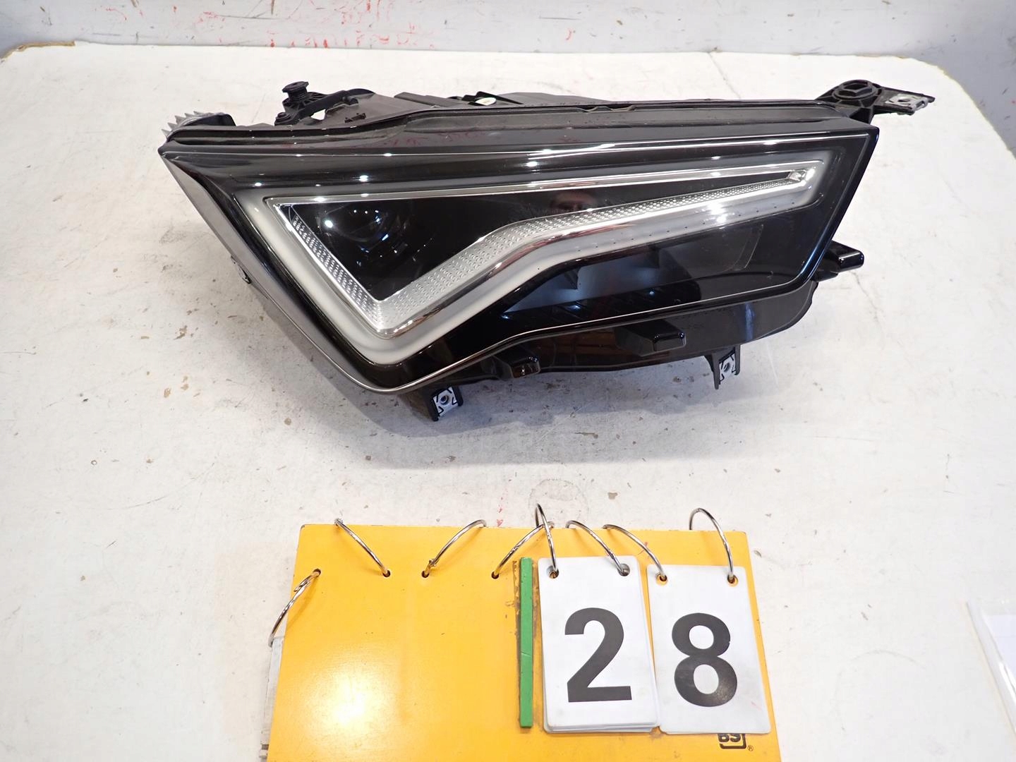 light front front right SEAT ATECA LIFT 2020- FULL LED 576941032B