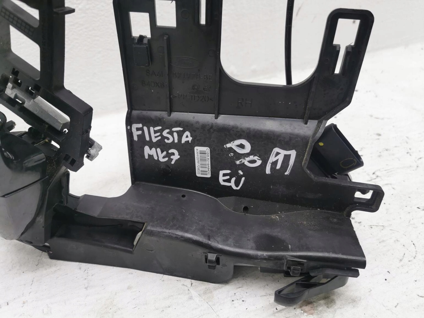 lock handle door right front FORD FIESTA MK7 EU