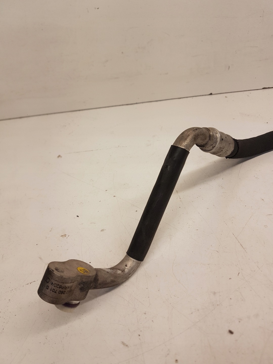 vedení hadice klimatizaci AUDI A4 B8 A5 8K0260701D