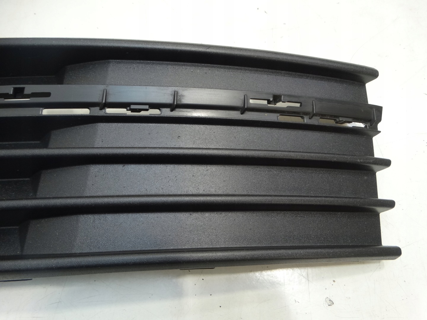 grid of a bumper left front VOLKSWAGEN TRANSPORTER T6 7E5853683