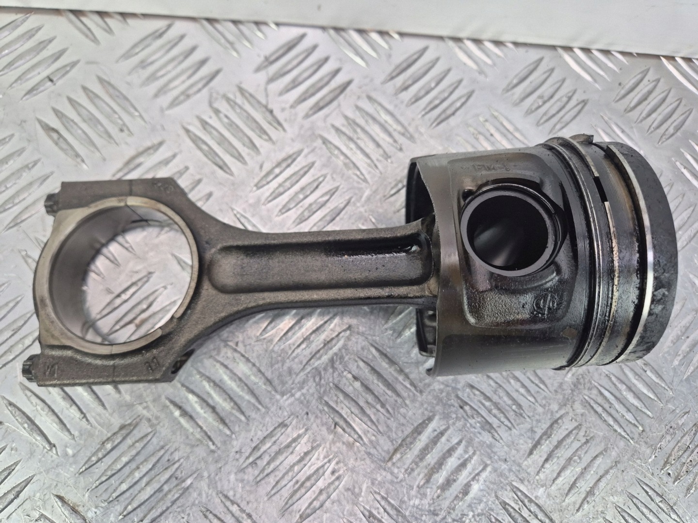 piston with connecting rod BMW 1 E81 E87 116d 0840BB N47D20A
