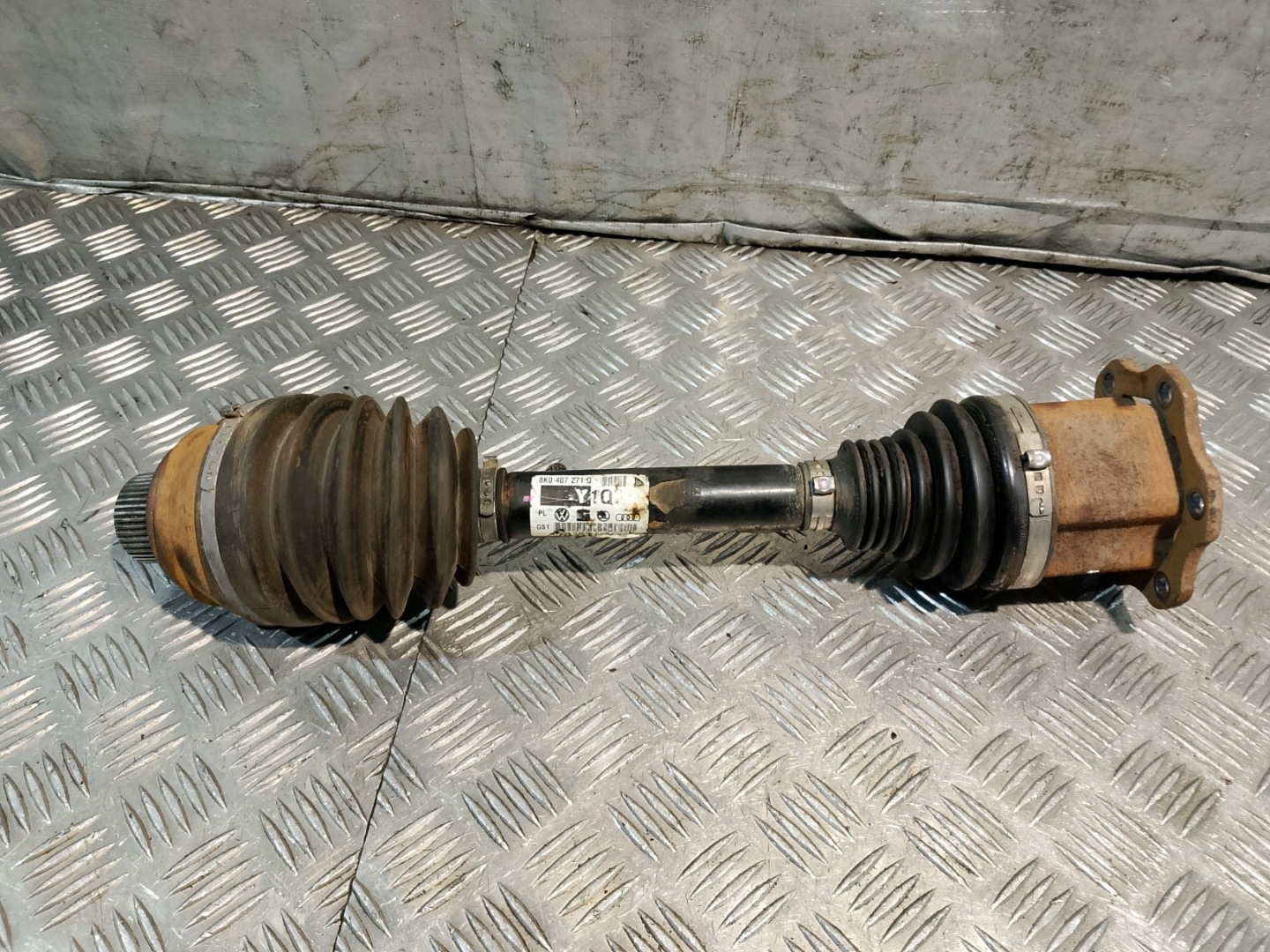 semi-axis front AUDI A4 B8 2.0 TDI 143 KM 8K0407271Q