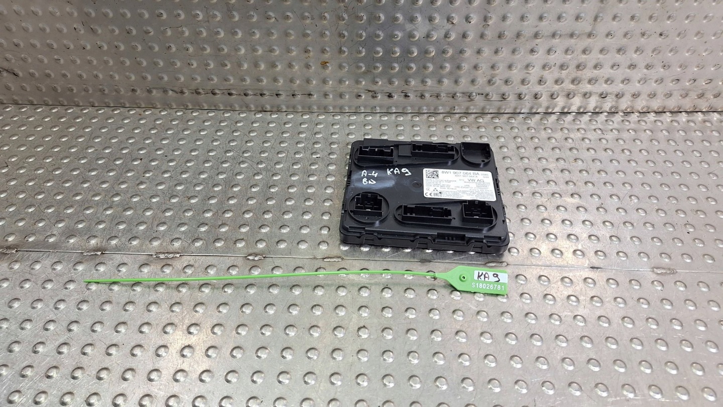 control unit KOMFORTU 8W1907064BA AUDI A4 A5 8W B9