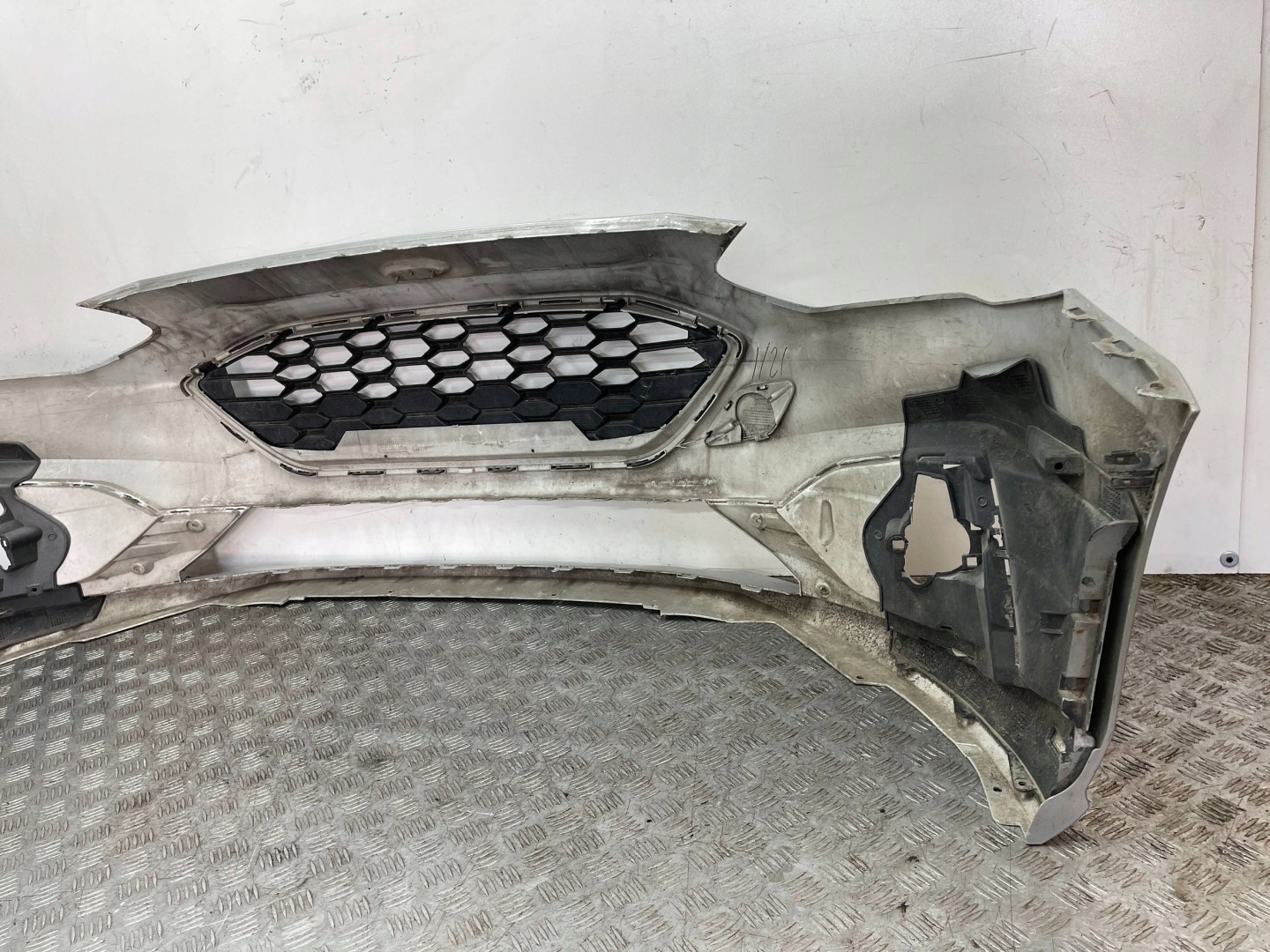 nárazník předek přední FORD FOCUS MK4 ST-LINE 18