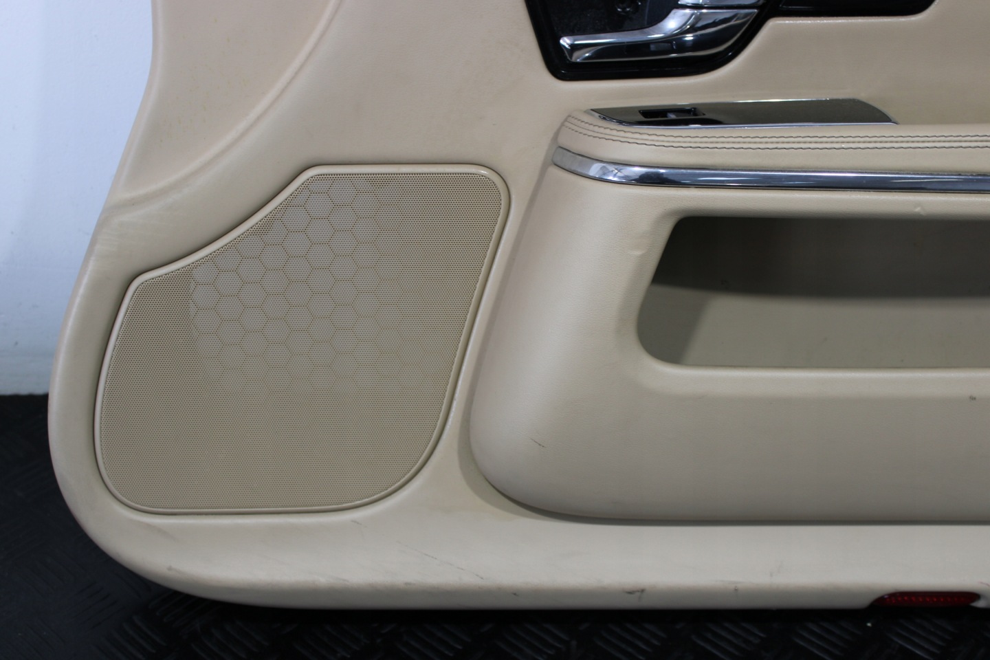 upholstery side door right front JAGUAR XJ X351 VIII