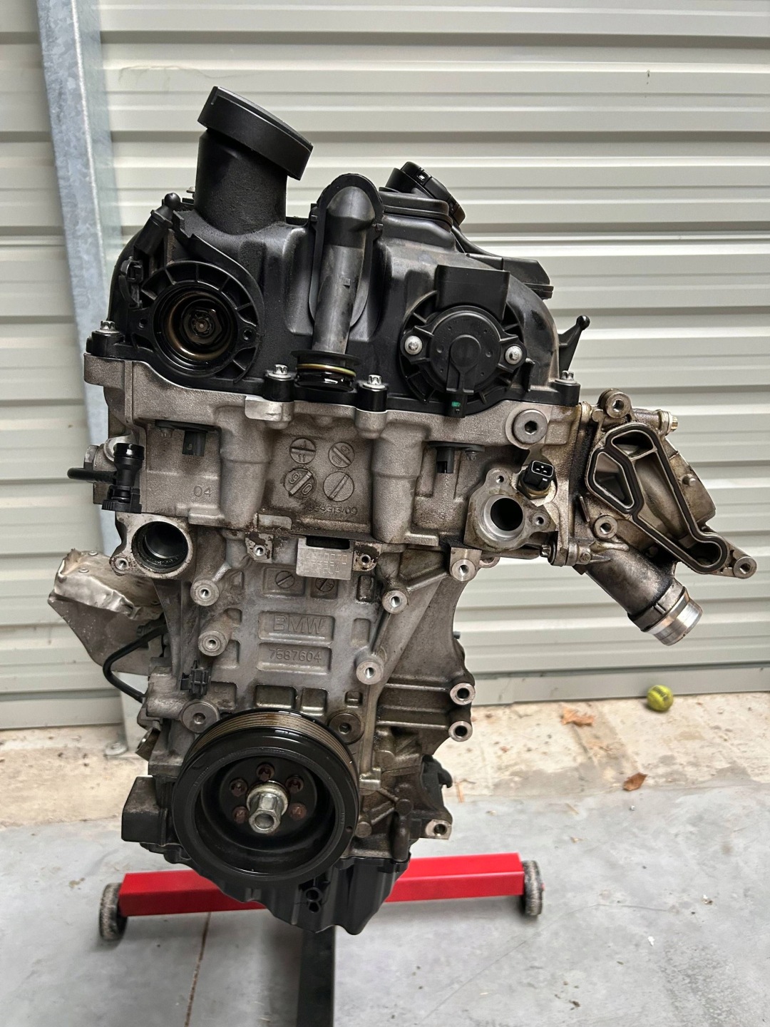 engine unprotected pillar N20B20A BMW 5 F10 N20 2012 122 tys. mil