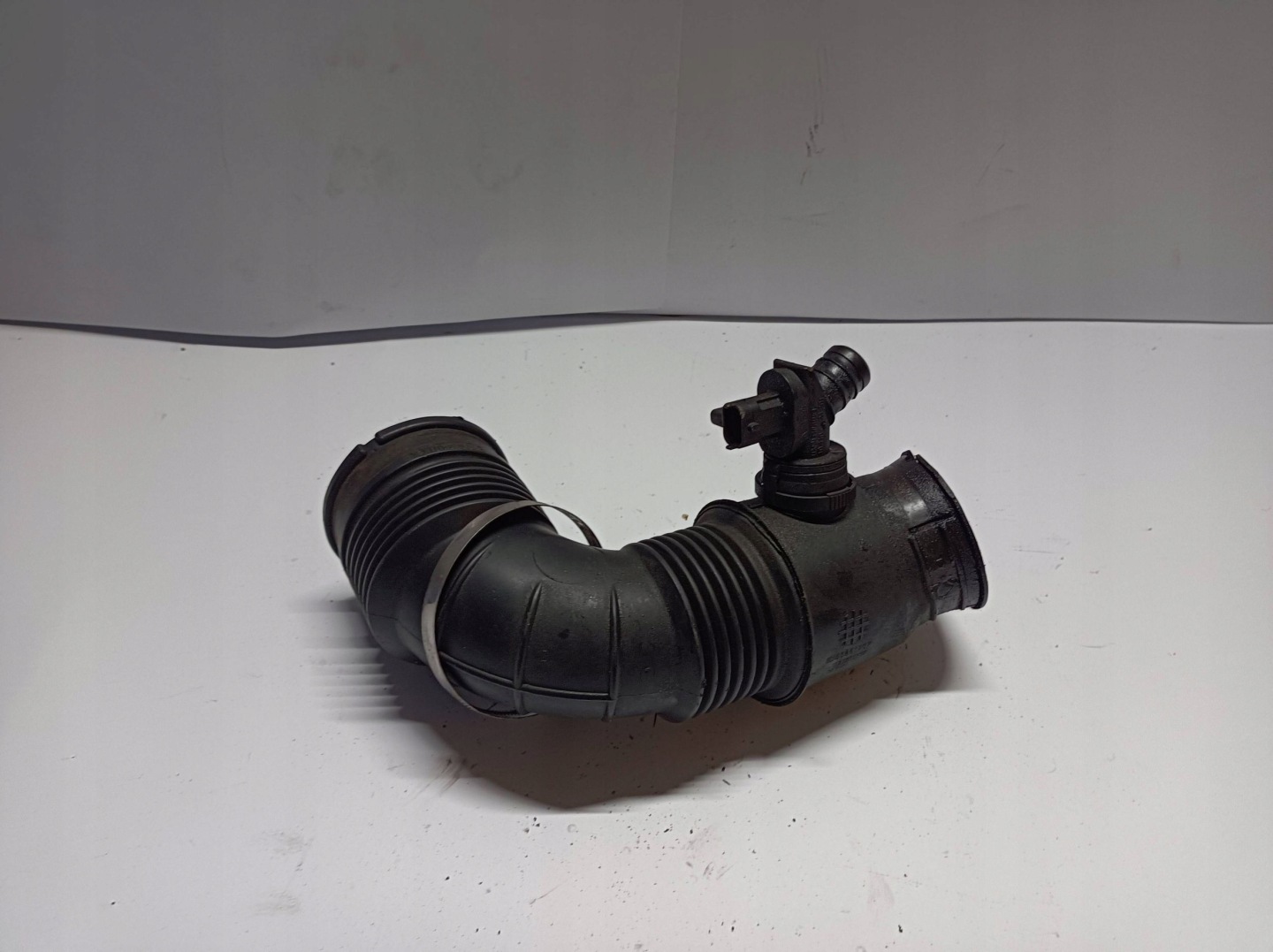 pipe dolotowa air Opel Insignia A 55561787