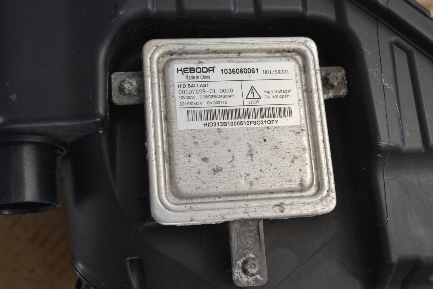 Jaguar XF 16- light left front Xenon LED GX63-13W030-ED