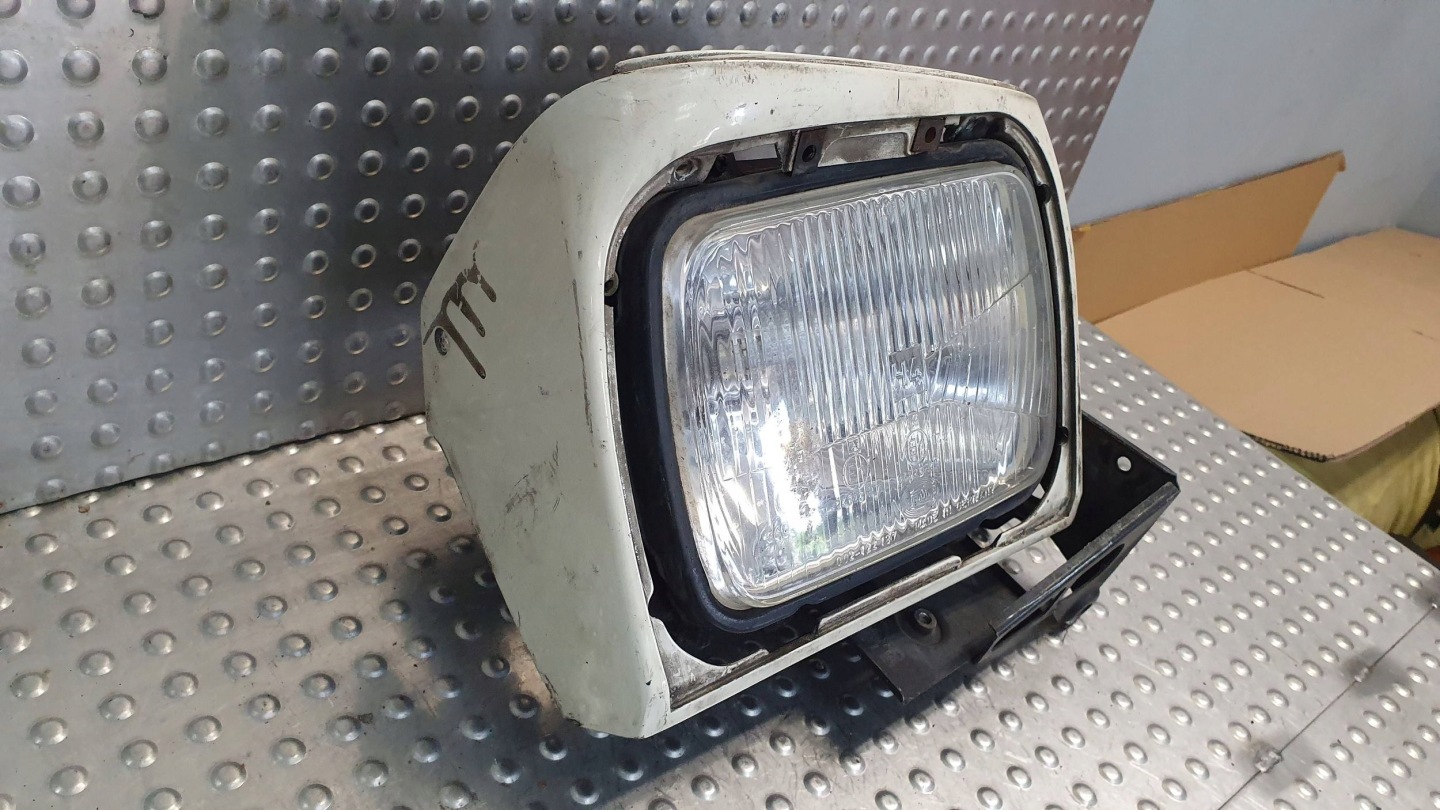 light front left VOLVO 480 86