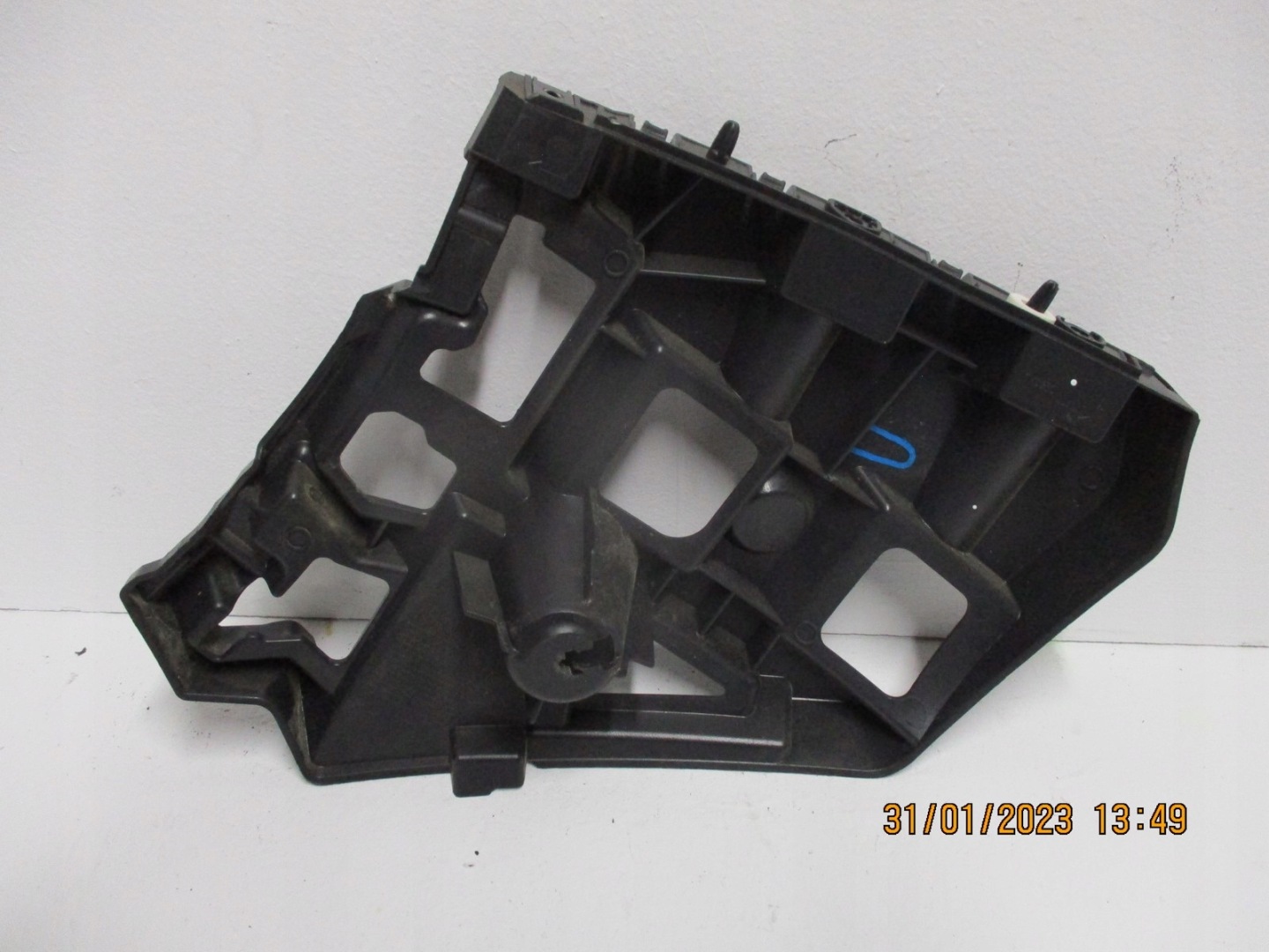 bumper bracket CITROEN C4 20R 9830714280 right