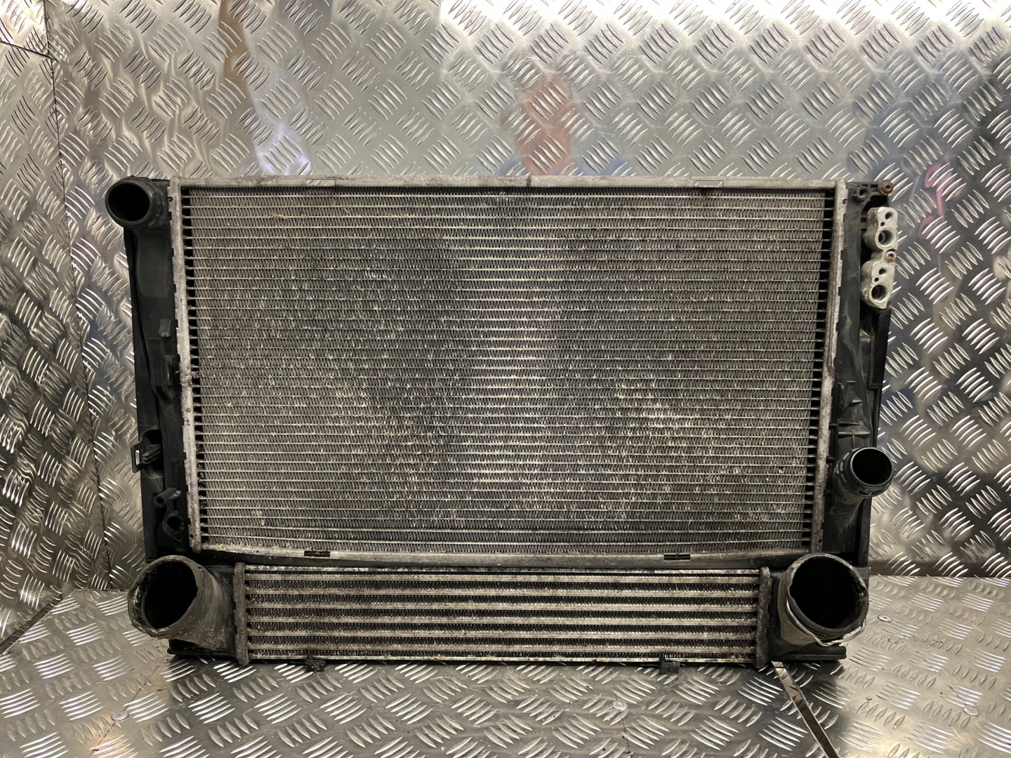 KOMPLET Radiateur BMW E90 2.0 D 922902101 / 7946975