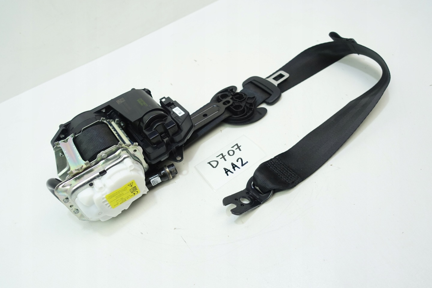 tension belt safety left front AUDI A3 8Y 20