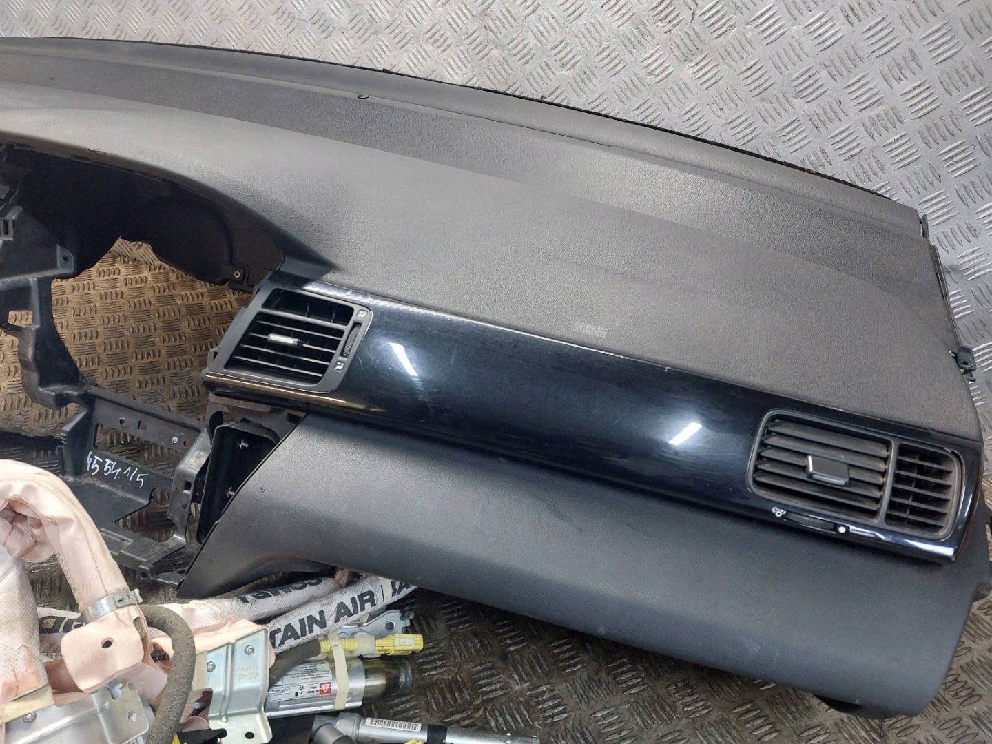 running board POSTRZALOWY dashboard instrument panel HONDA FR-V and 77960-SJD-G210-M2