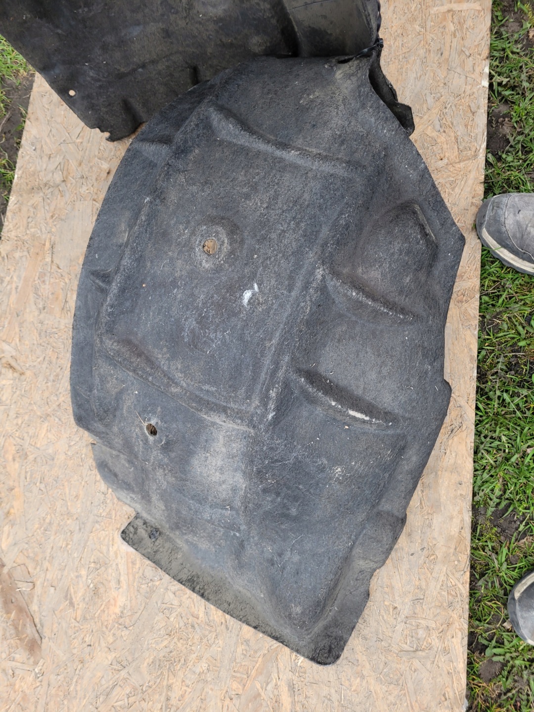 mudguard front front left RENAULT SCENIC III