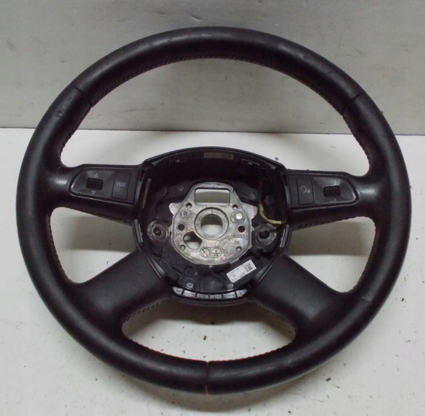 AUDI A6 C6 2.0 TFSI 08R lenkrad Leder 61680150E