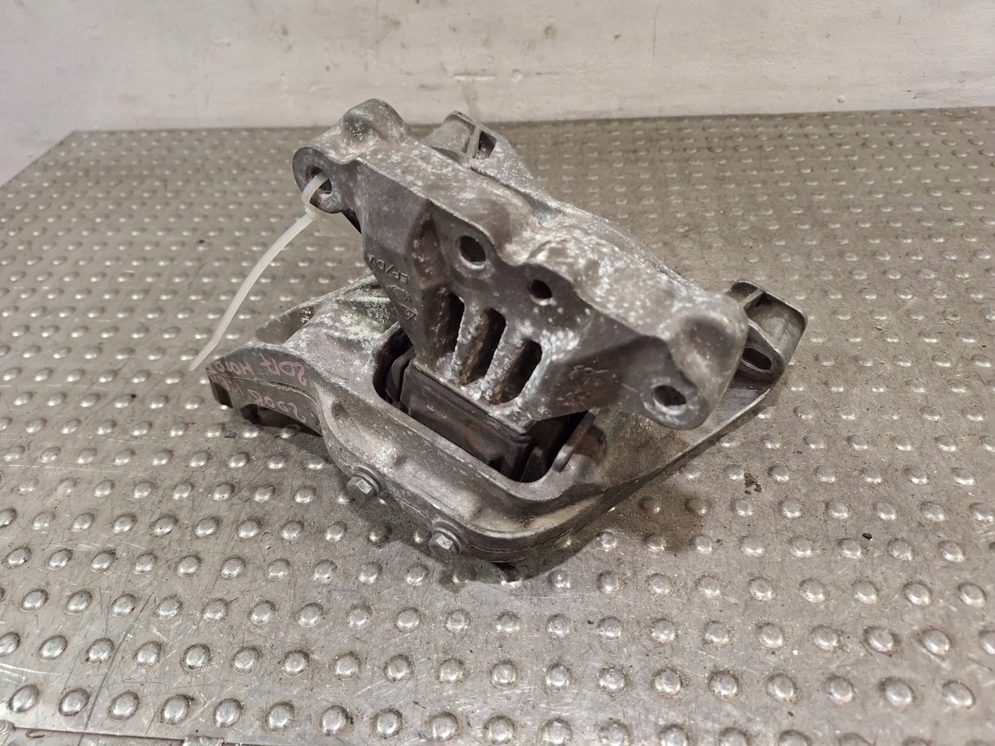 holder engine mount 4A103720 PEUGEOT 308 II 1.6 EHDI 13