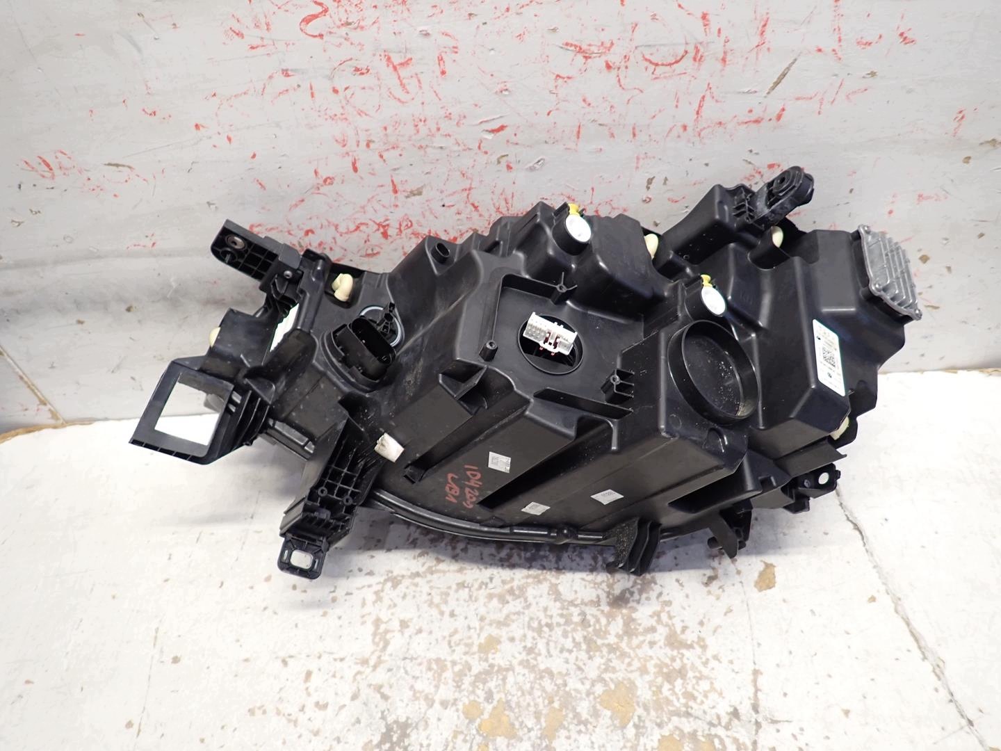 light front front right VW ID4 2020- 11B941006A