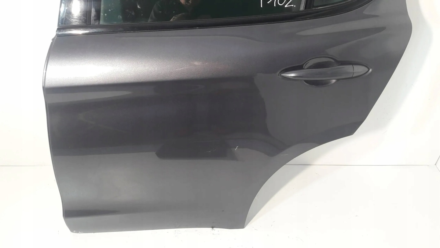 Alfa Romeo Stelvio door rear. left 2018 (T102)