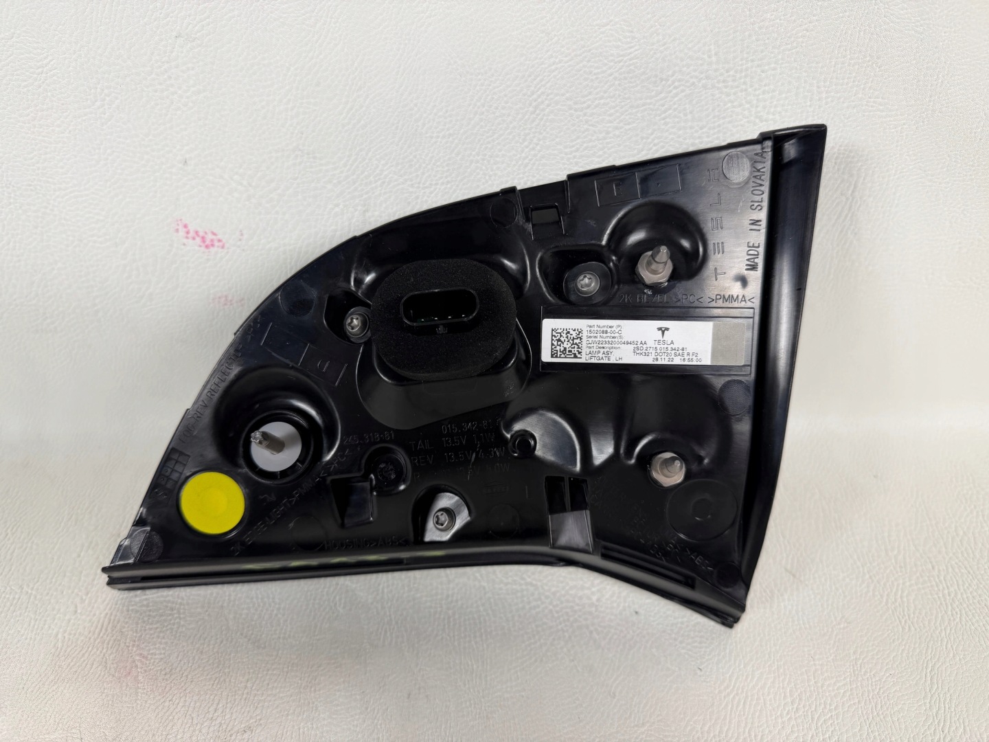 tesla Model 3 17- light rear part rear 2SD.2715 015.342-81