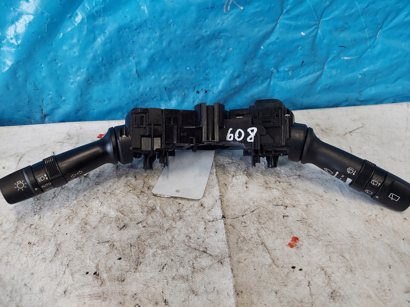 contrôle volant commande levier commodo sous volant KIA PRO CEED 2016 R 934101M630