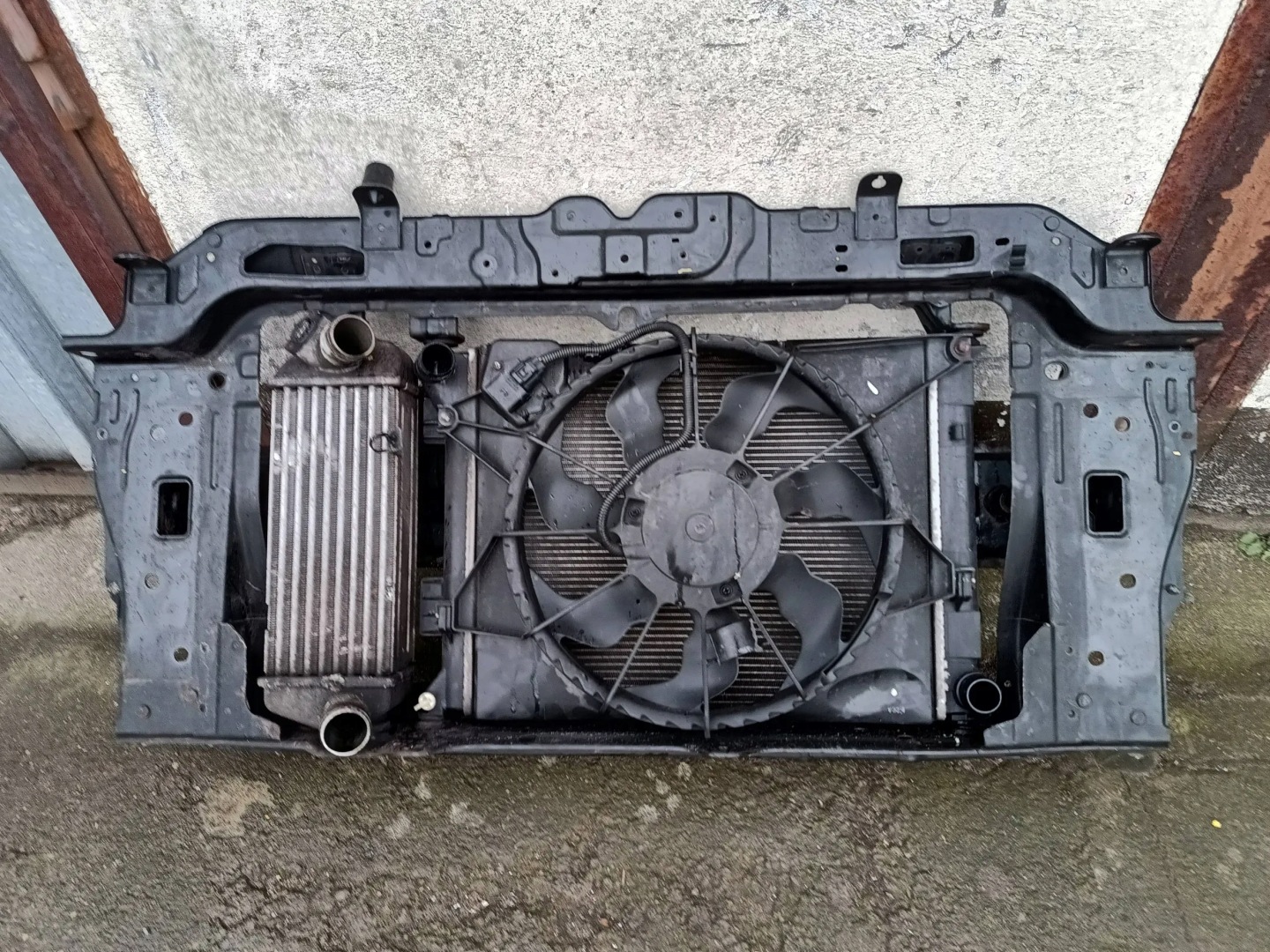 KIA VENGA support panel for radiators fan radiator 1,4 CRDI 1,6 CRDI