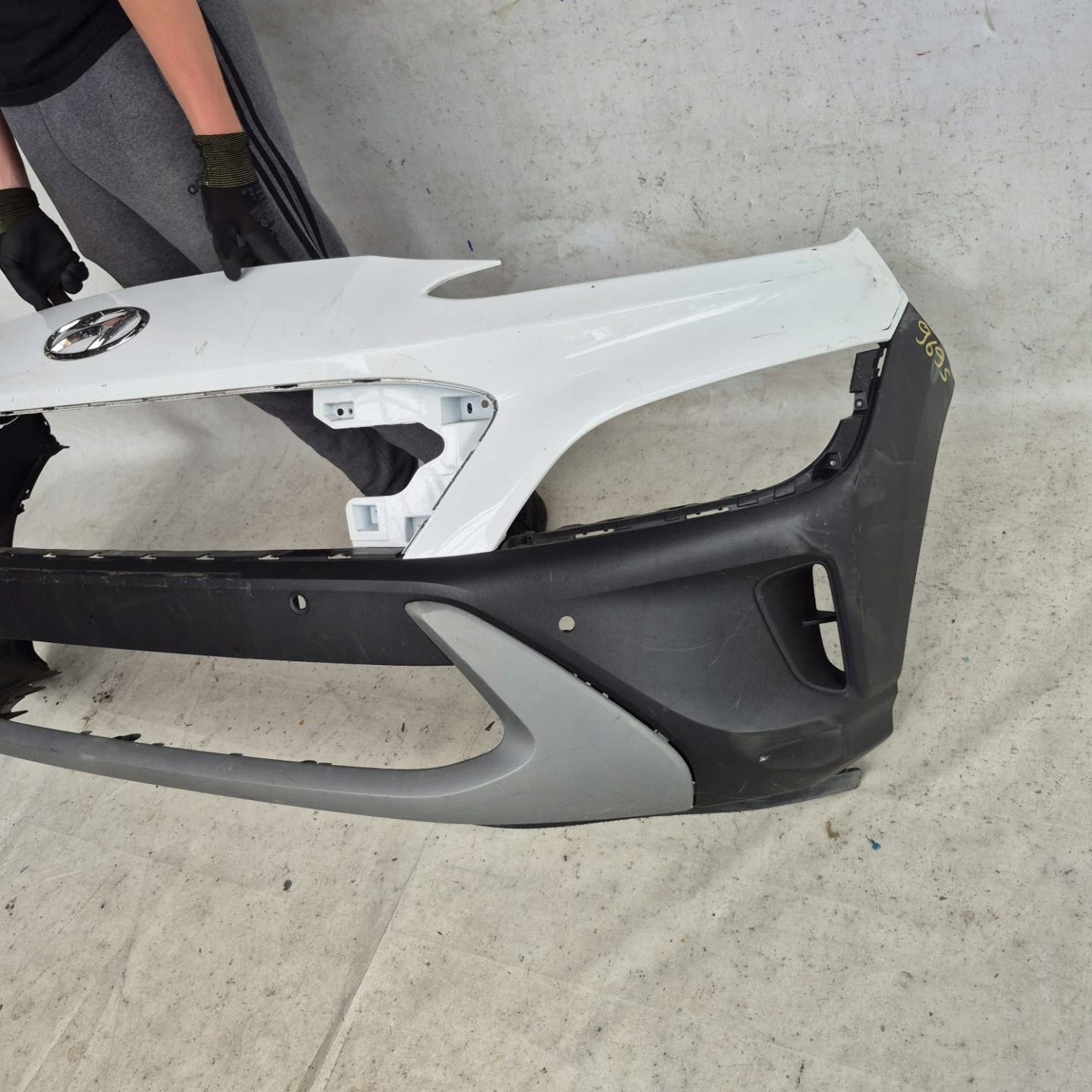 HYUNDAI KONA and 1 LIFT 20-23 bumper front front PDC
