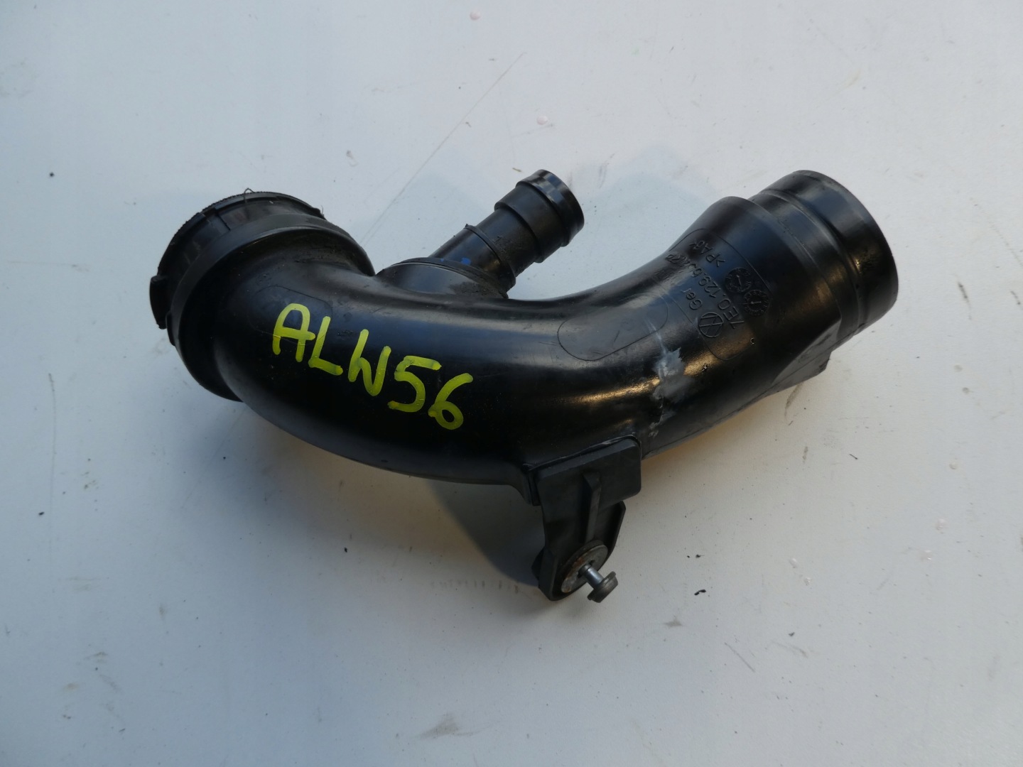 prijenos cijev interkuler VW T5 T6 7E0129654KP