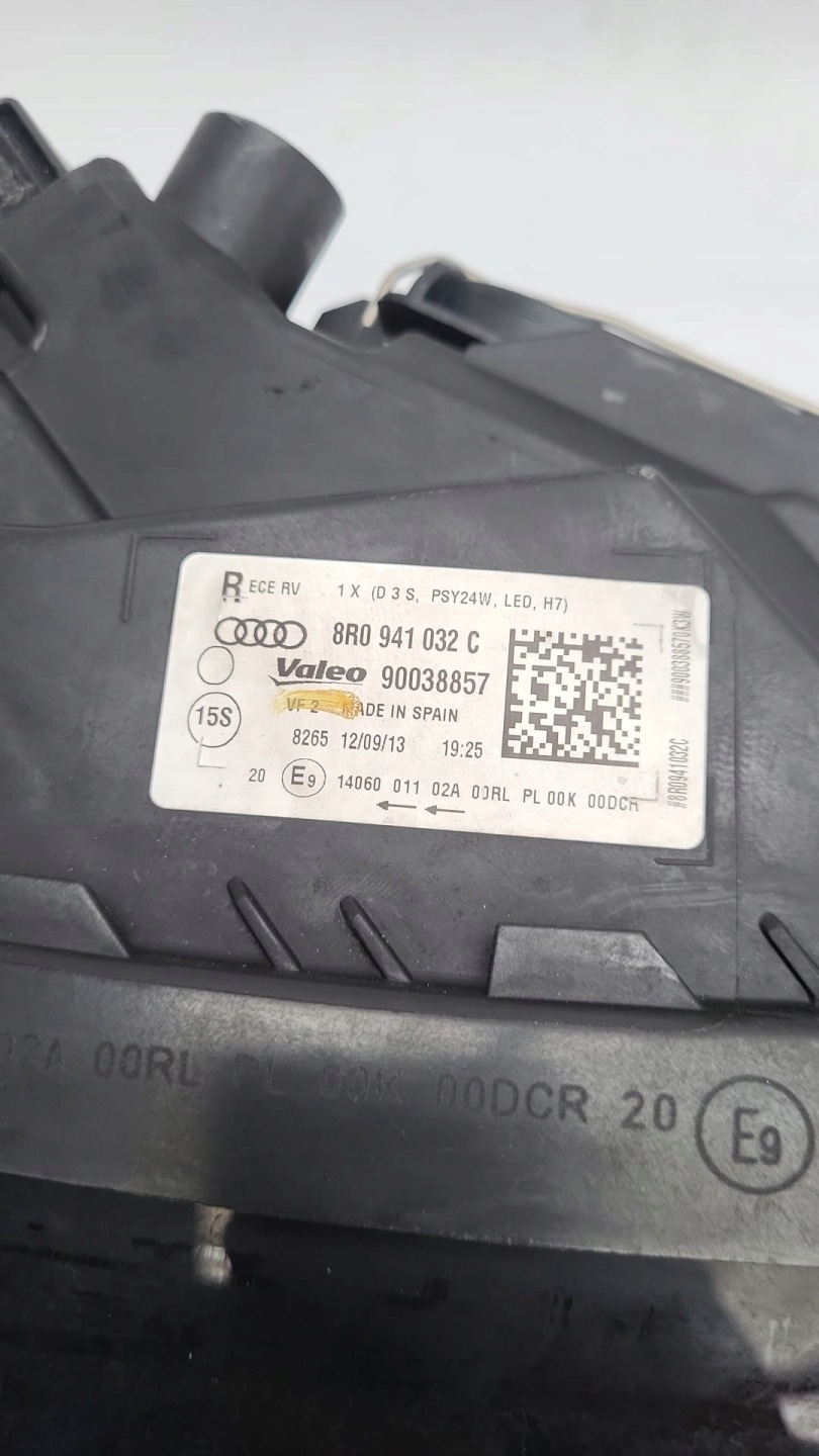 AUDI Q5 8R and LIFT 12- light right front front BI-XENON 8R0941032C