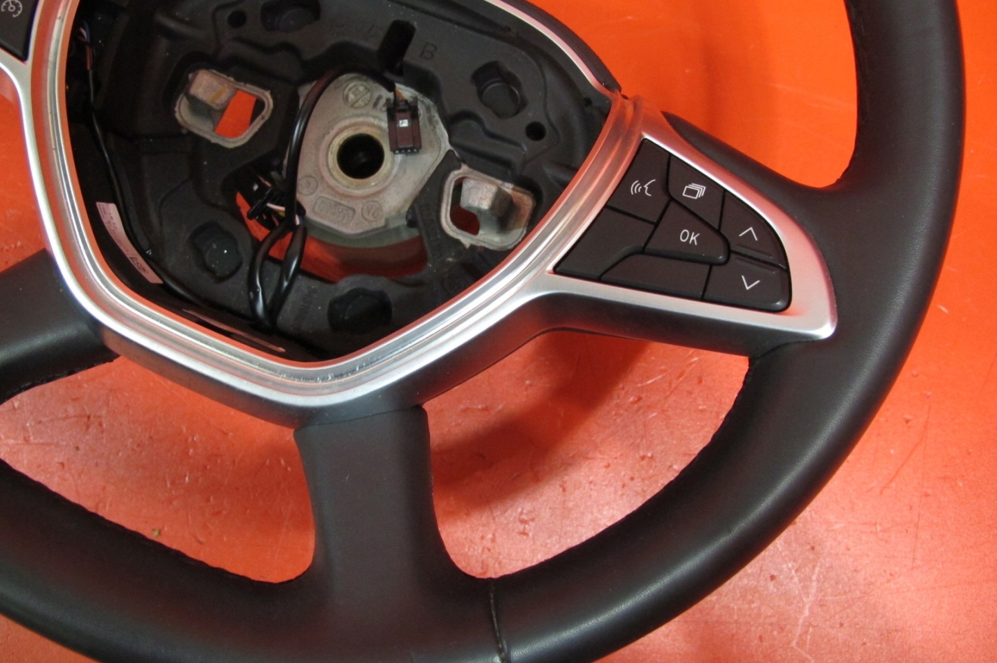 DACIA SANDERO III STEPWAY 21- JOGGER LOGAN lenkrad MULTIFUNKCYJNA Leder