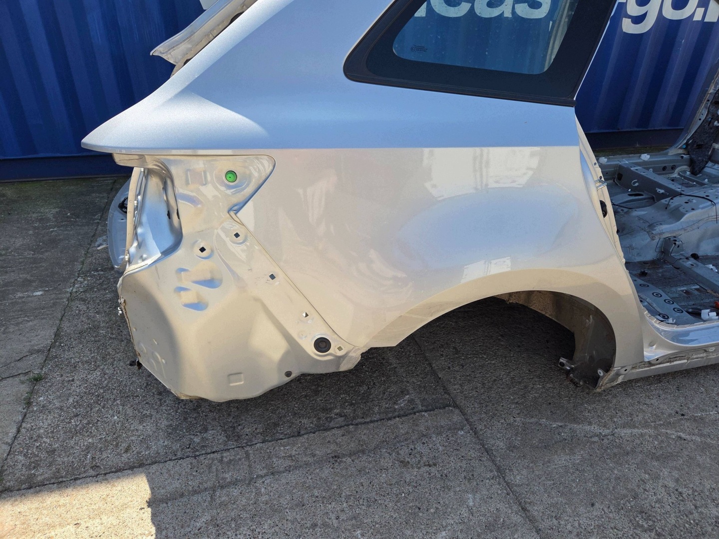 Toyota Corolla E21 Kombi rear part sump floor boot