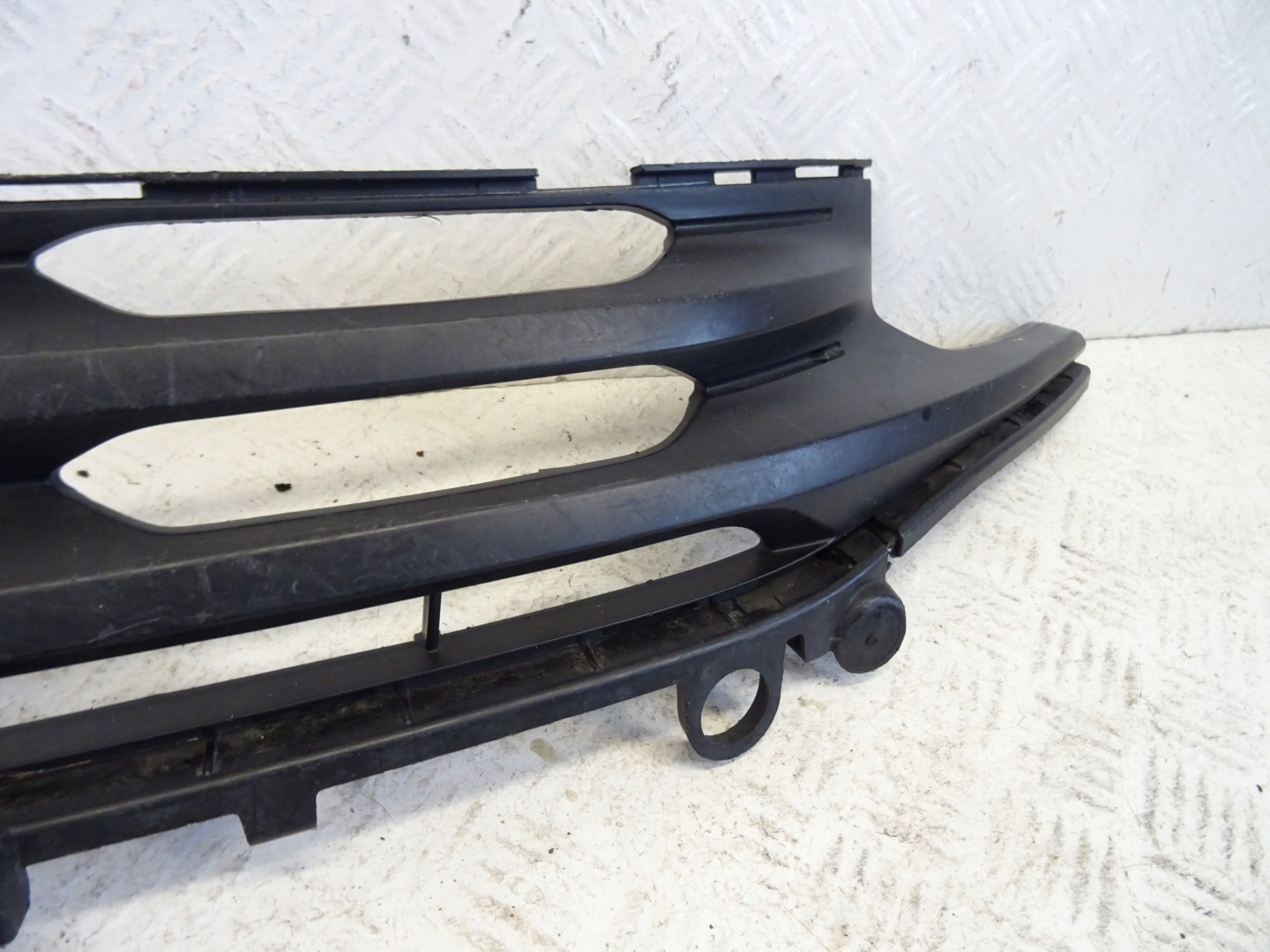 grid of a bumper front front central CITROEN C5 AIRCROSS 9825347577