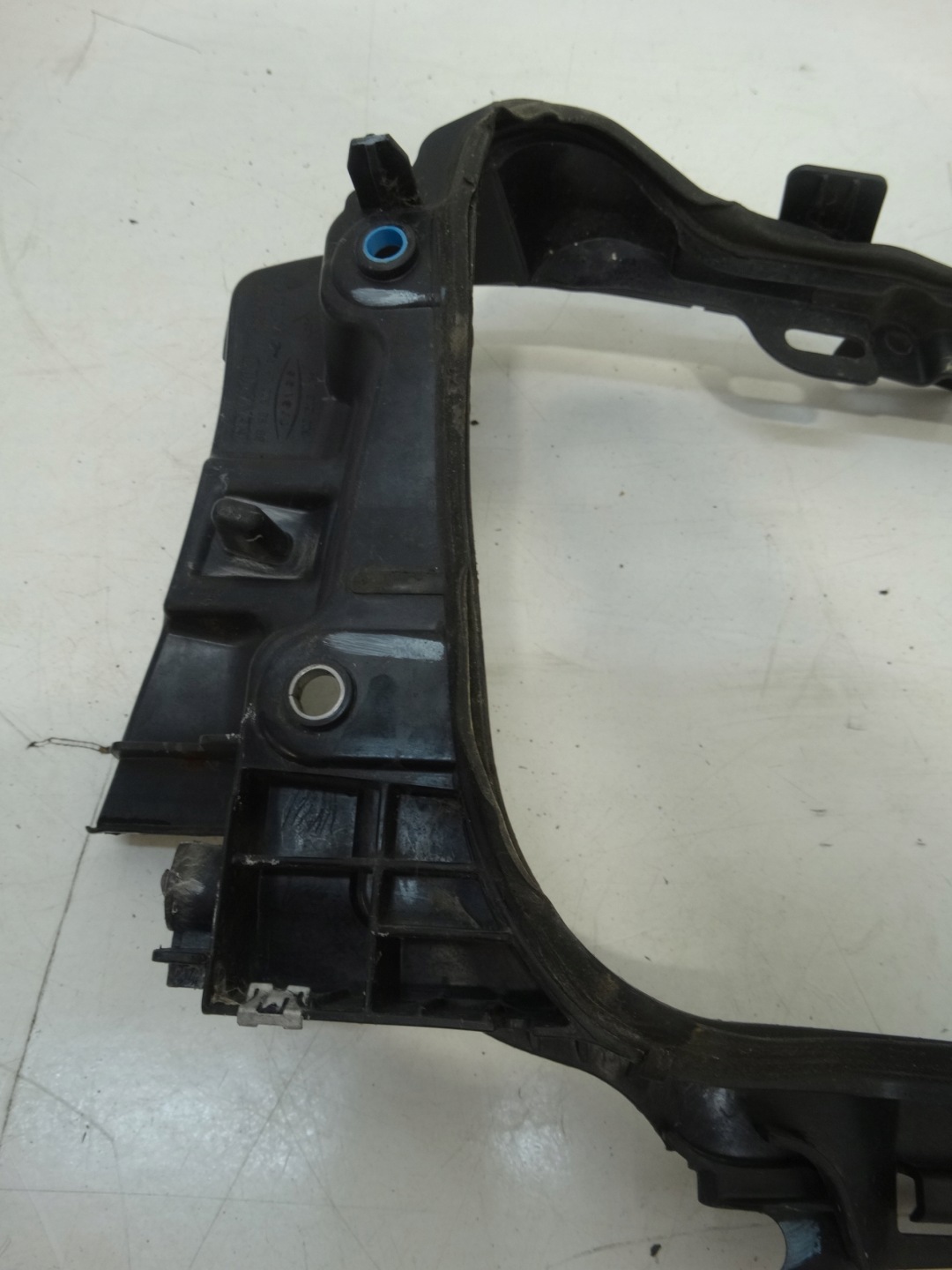 holder under the window left RENAULT SCENIC III 668630014R