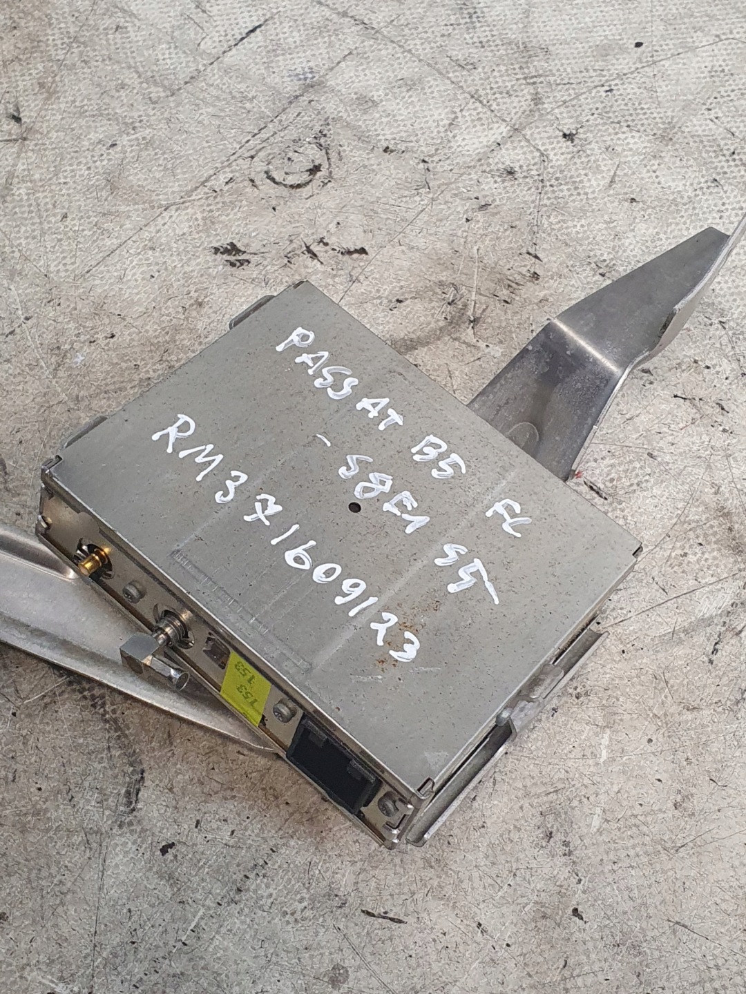module control unit navigation devices OE 3B0919894 VOLKSWAGEN PASSAT B5 FL 02r.