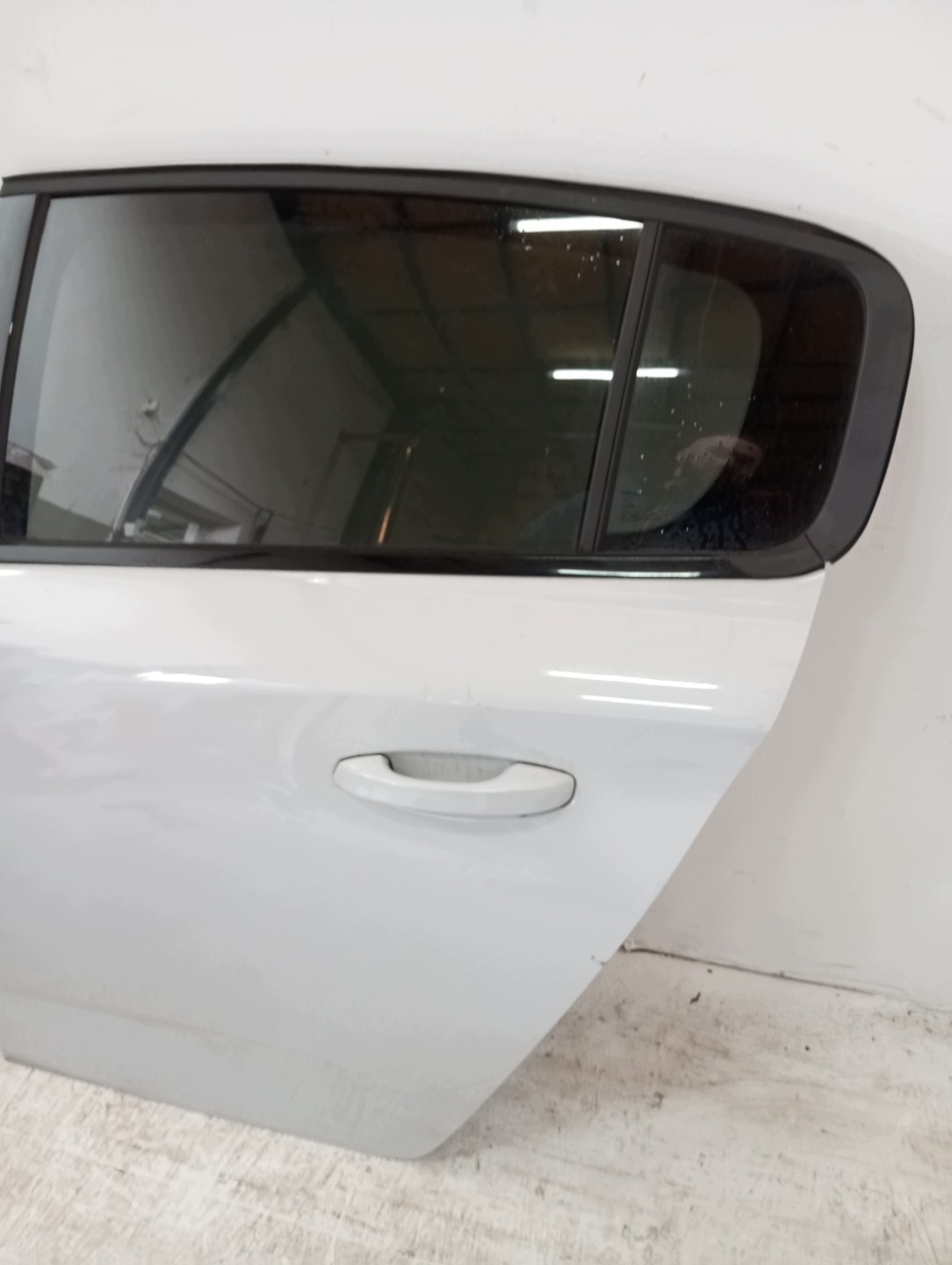door left rear. PEUGEOT 308 T10 23R HB