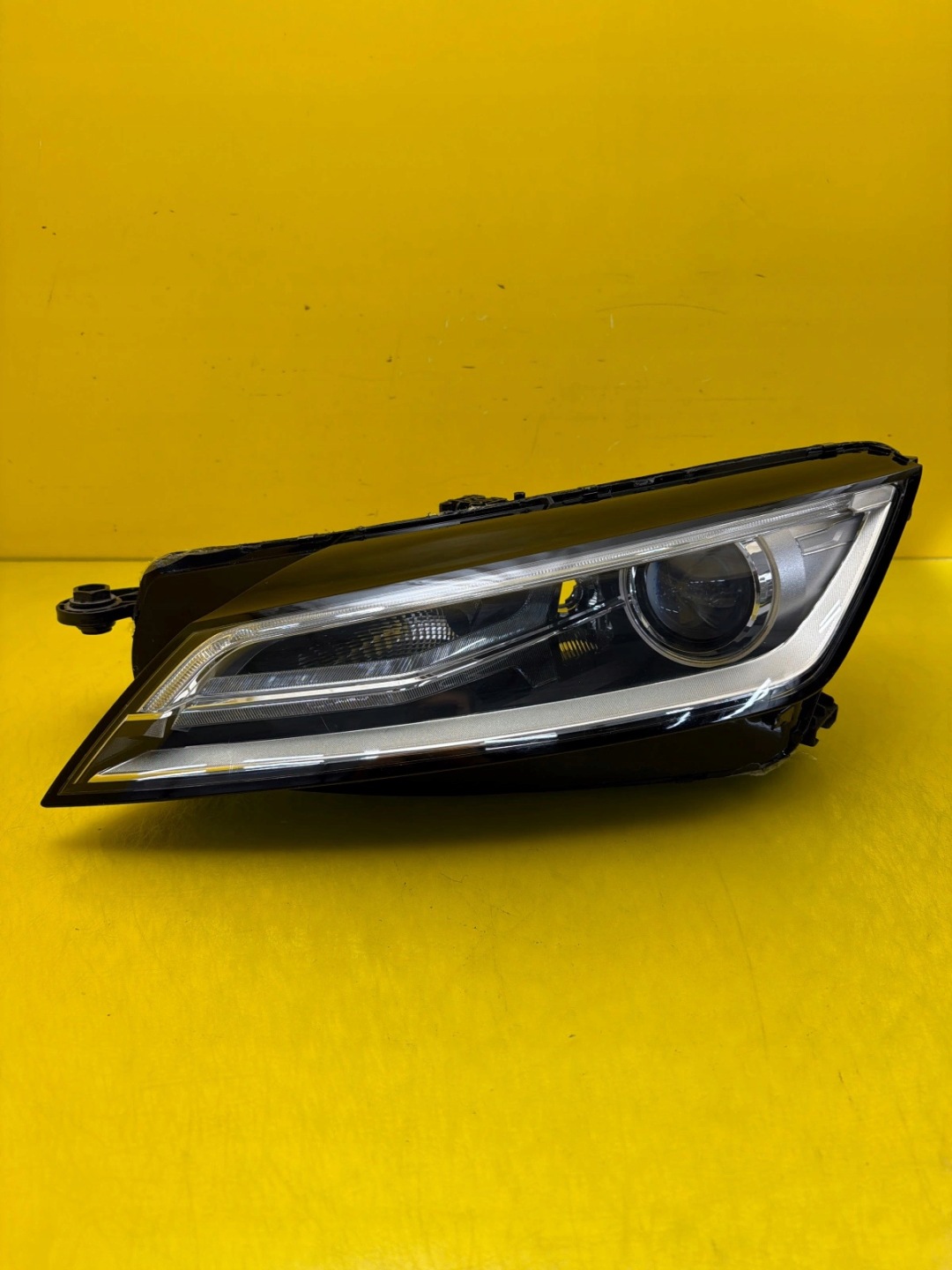 light left Audi TT TTS RS Mk3 8S Bi-Xenon Led 8S0941005D