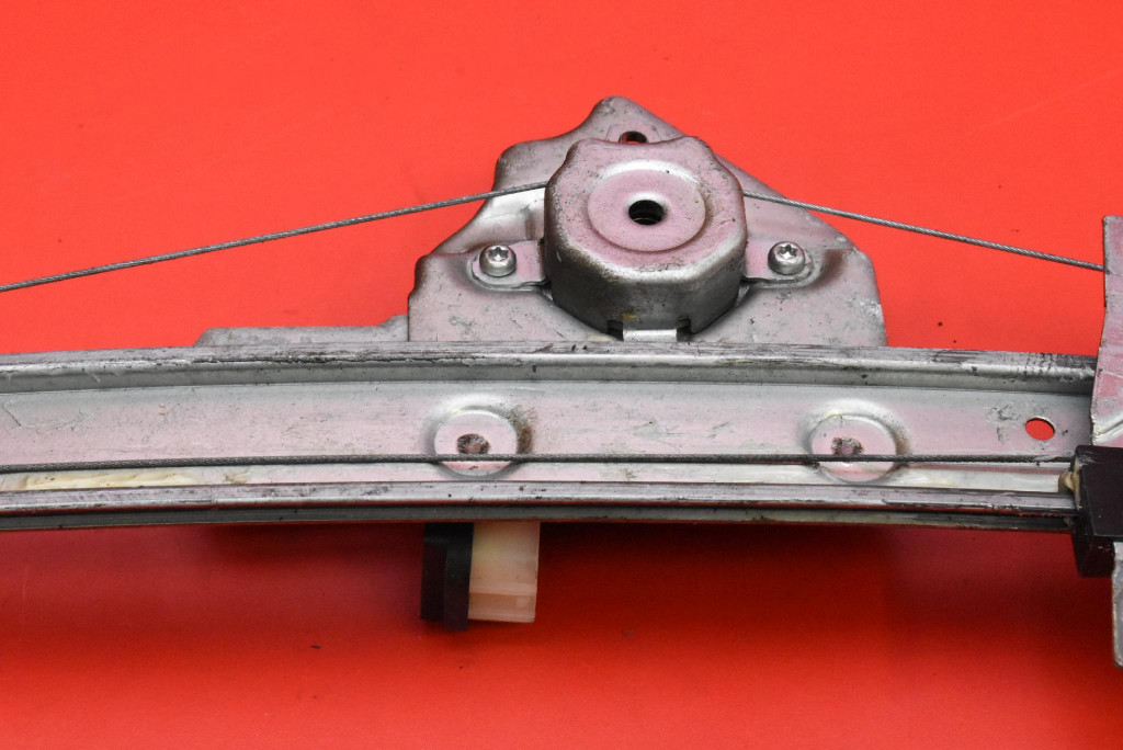 window regulator right rear part MITSUBISHI GRANDIS 03-11