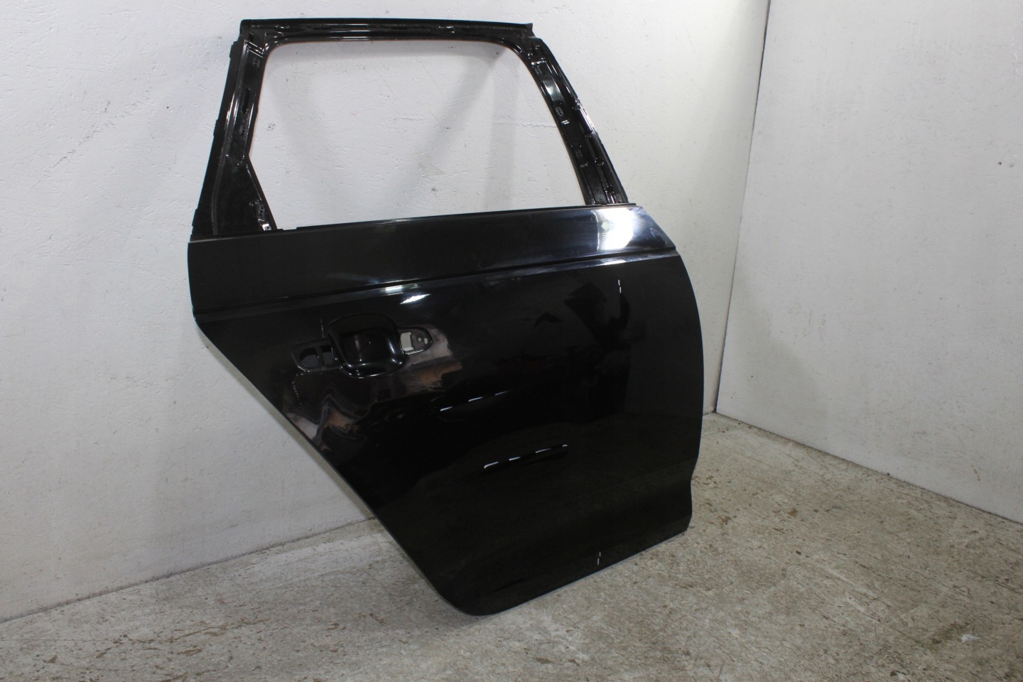 Audi A4 B9 8W kombi Tür rechts heck hinten