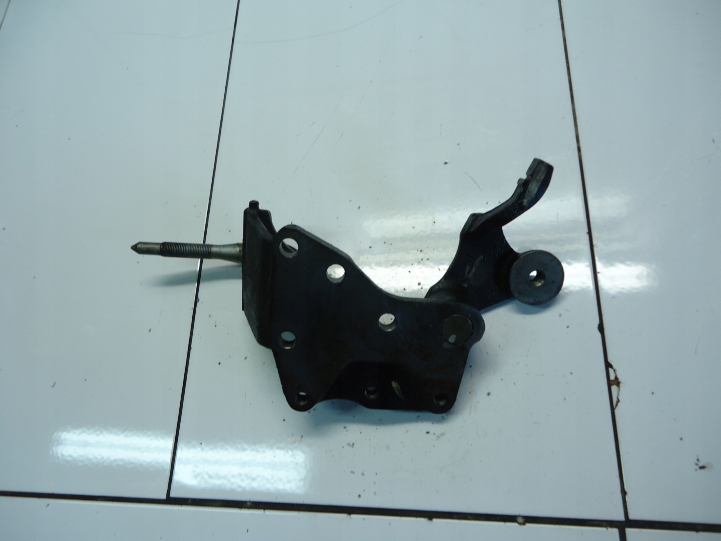 HYUNDAI SANTA FE 2.4 16V G4JS engine mount