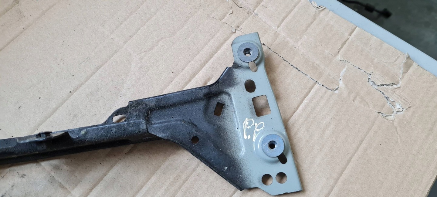 S4 B9 8W A4 Poignée Support plaque Console Aile Droite LY9T 8W0821136C