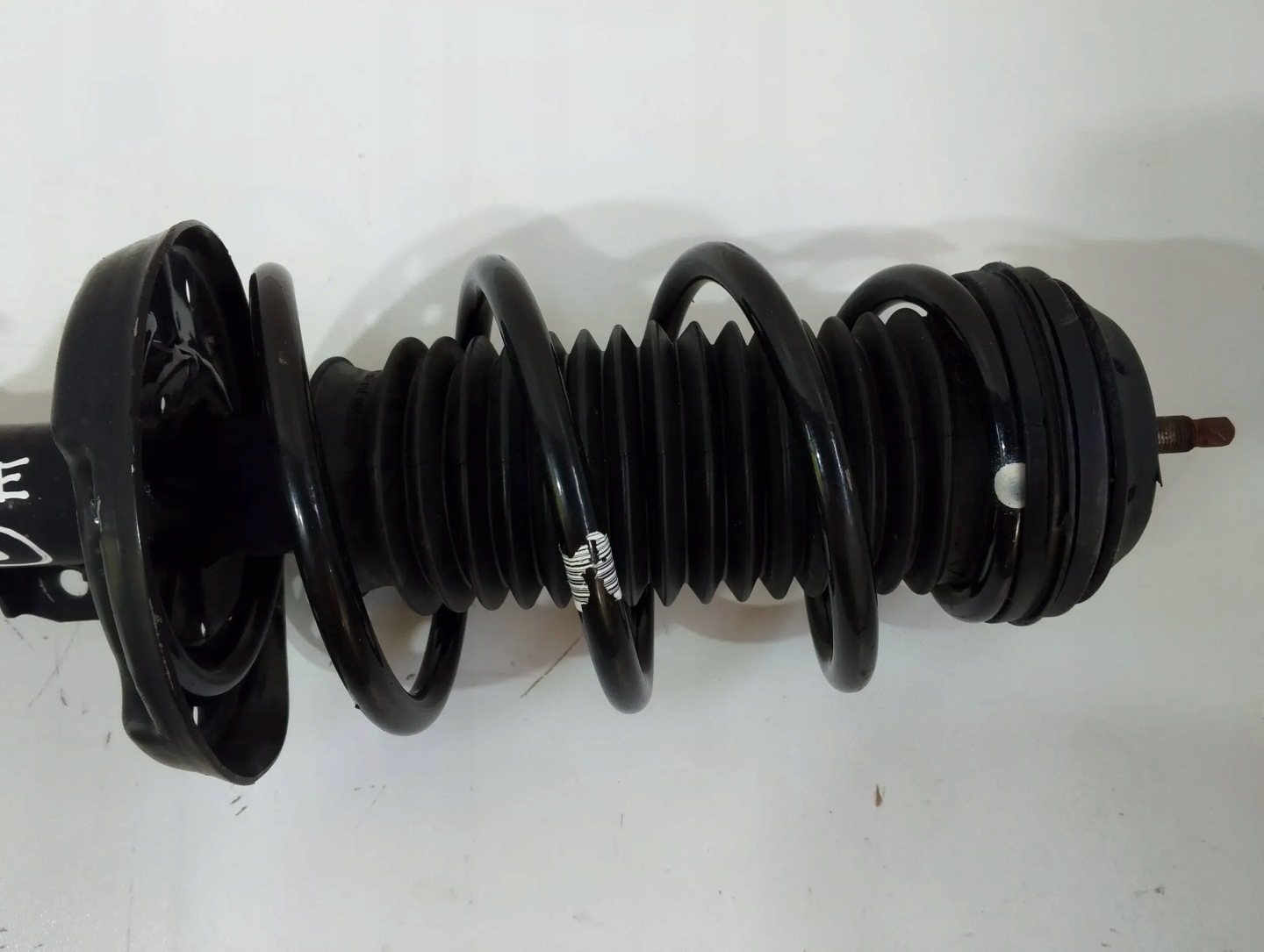 Opel Corsa E shock absorber front left 22283534 (F115)