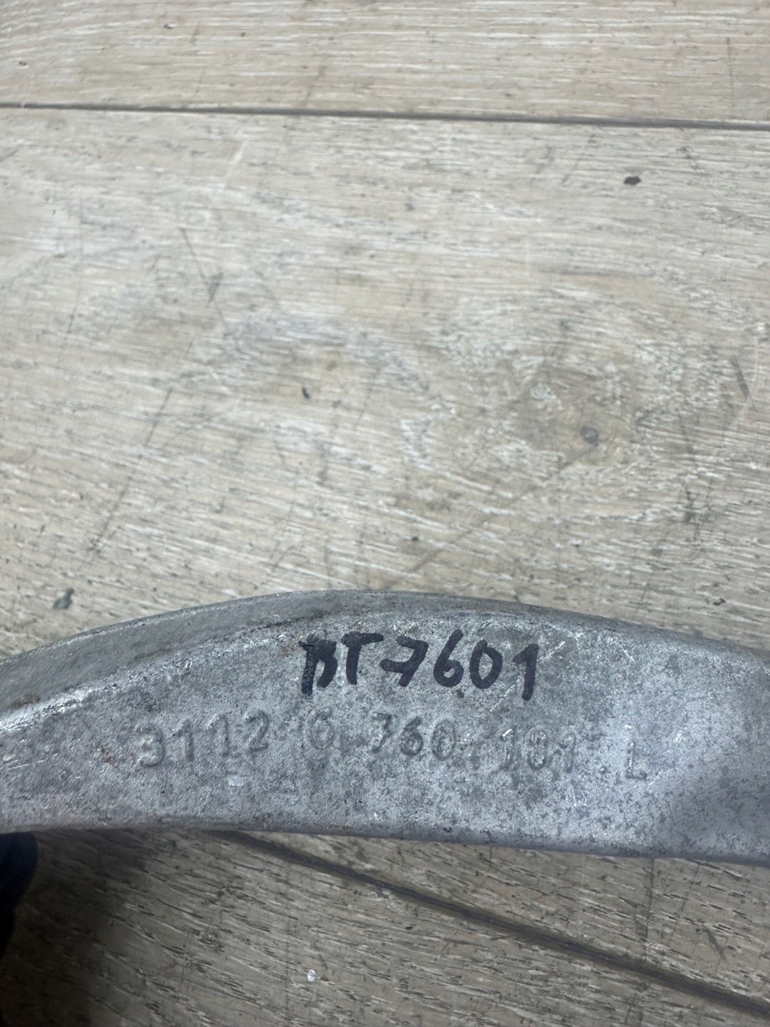 Querlenker vorne BMW 5 (E60) 31126760181L 2.0L diesel 2007