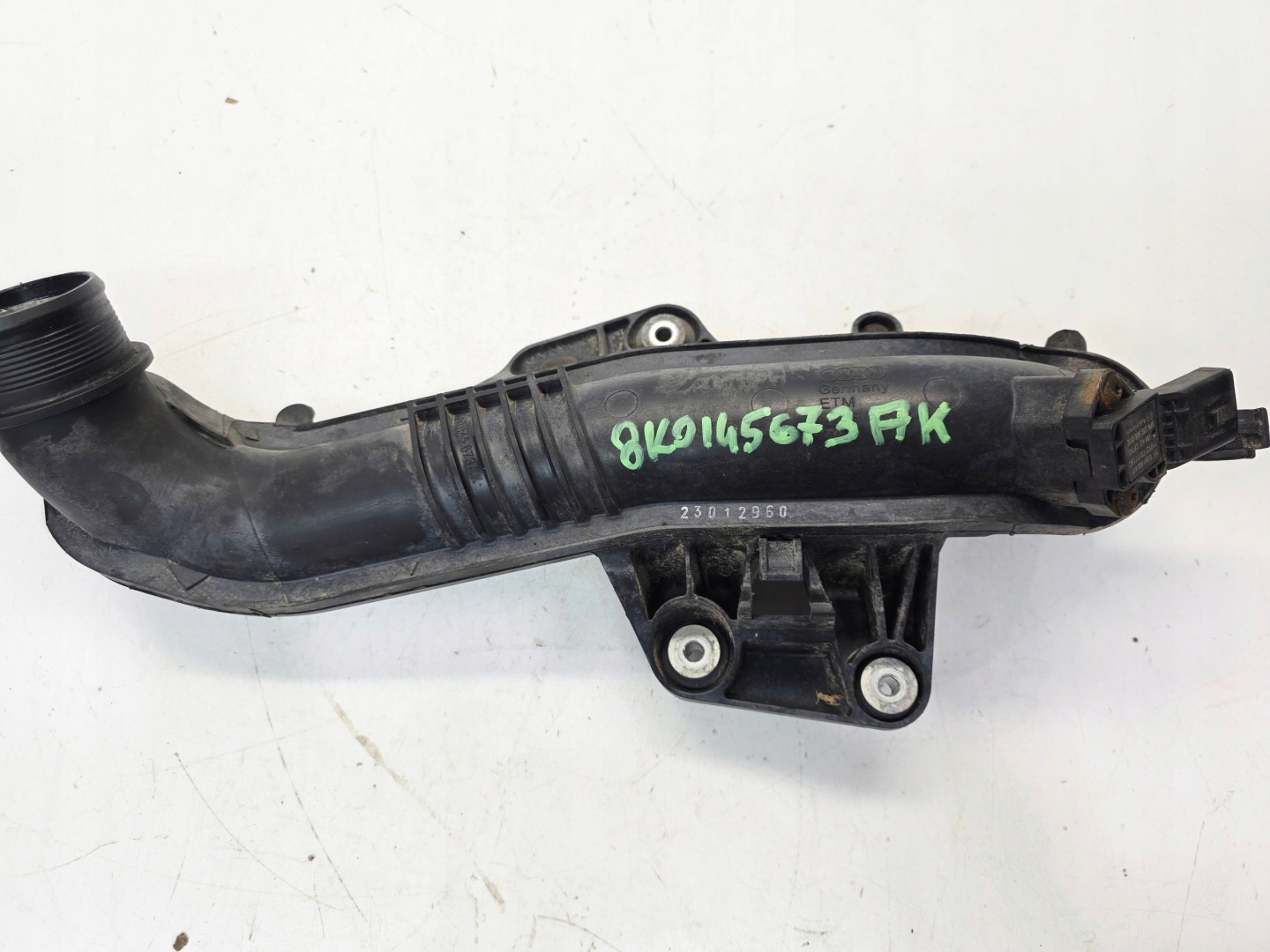 rohr Schlauch intercooler AUDI A4 B8 A5 8T 8K0145673AK