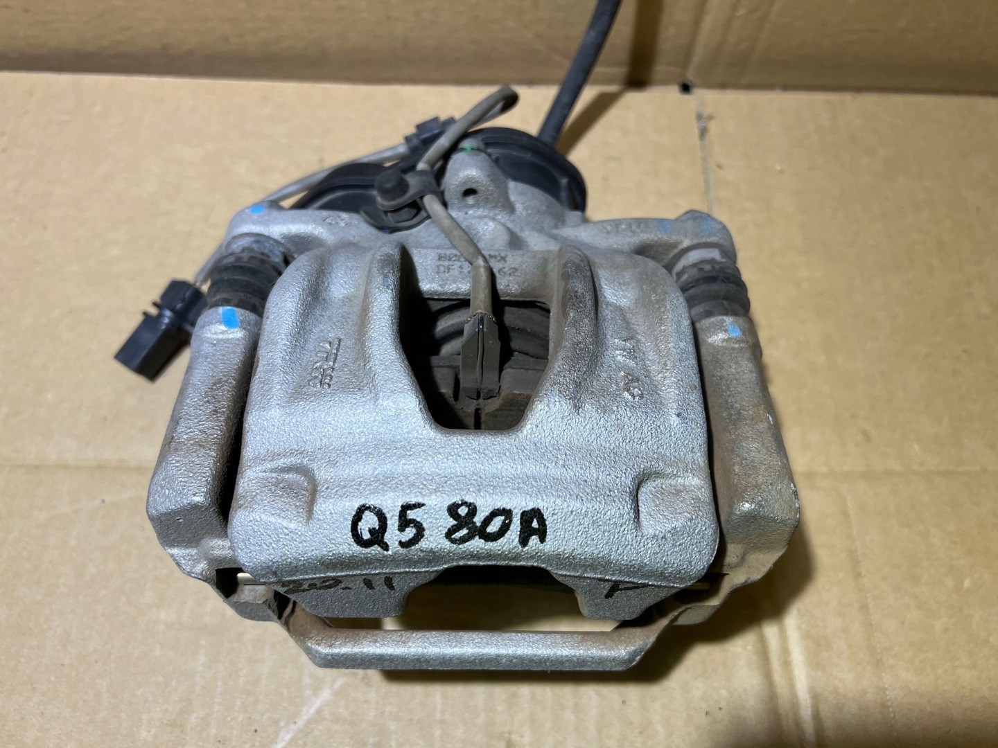 AUDI Q5 80A 2.0 TFSI caliper brake right rear part rear 80A615406