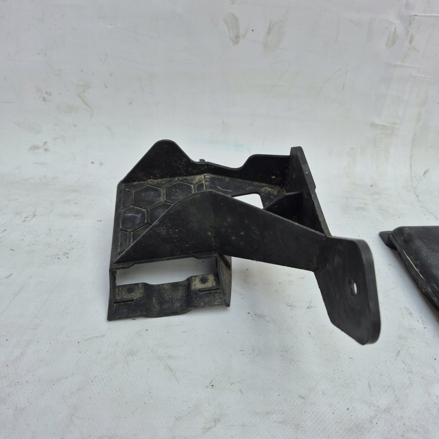 VW GOLF VII SPORTSVAN -> module ASYSTENT changes supports + holder 5Q0907685B
