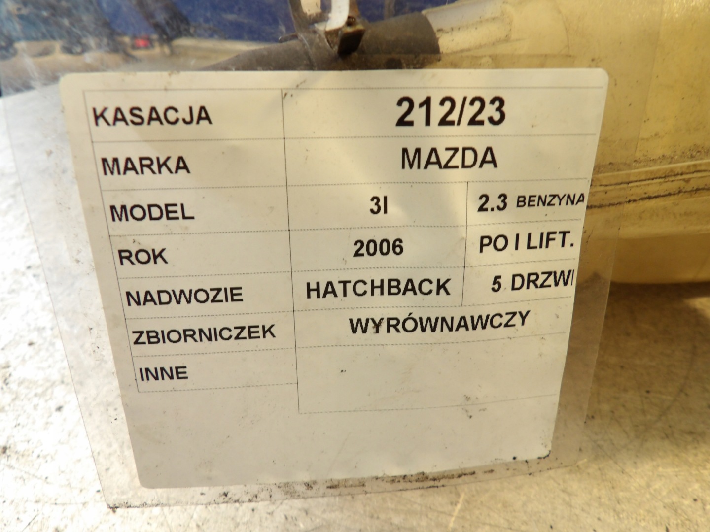 MAZDA 3 2.3 Essence MPV - Réservoir eau 8N61-8K218
