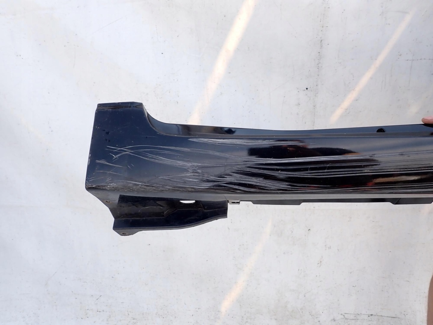 TOYOTA AVENSIS III 3 09-15 threshold right moulding threshold right