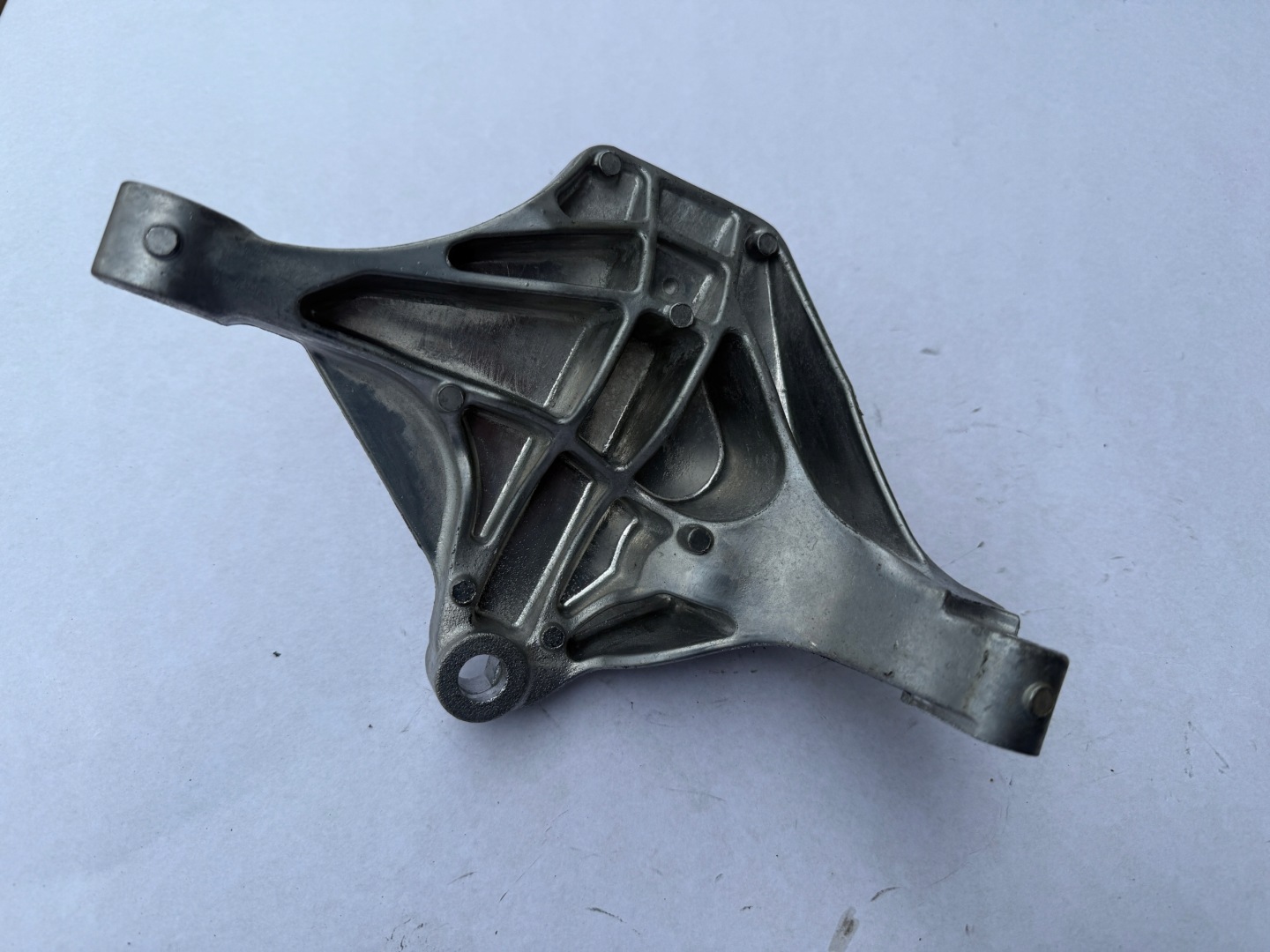 RENAULT AUSTRAL 1.2E-TECH staffa Supporto cambio ingranaggi 112331362R