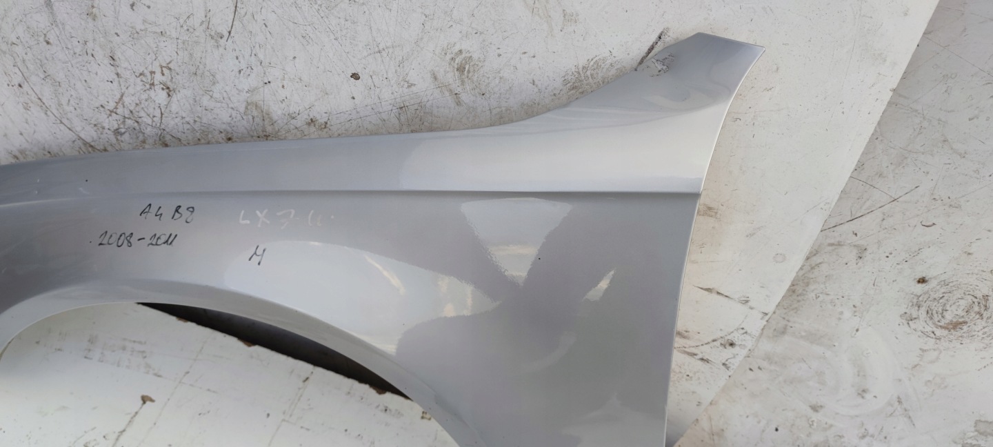 fender left front AUDI A4 B8 2008-2011 LX7W *****5