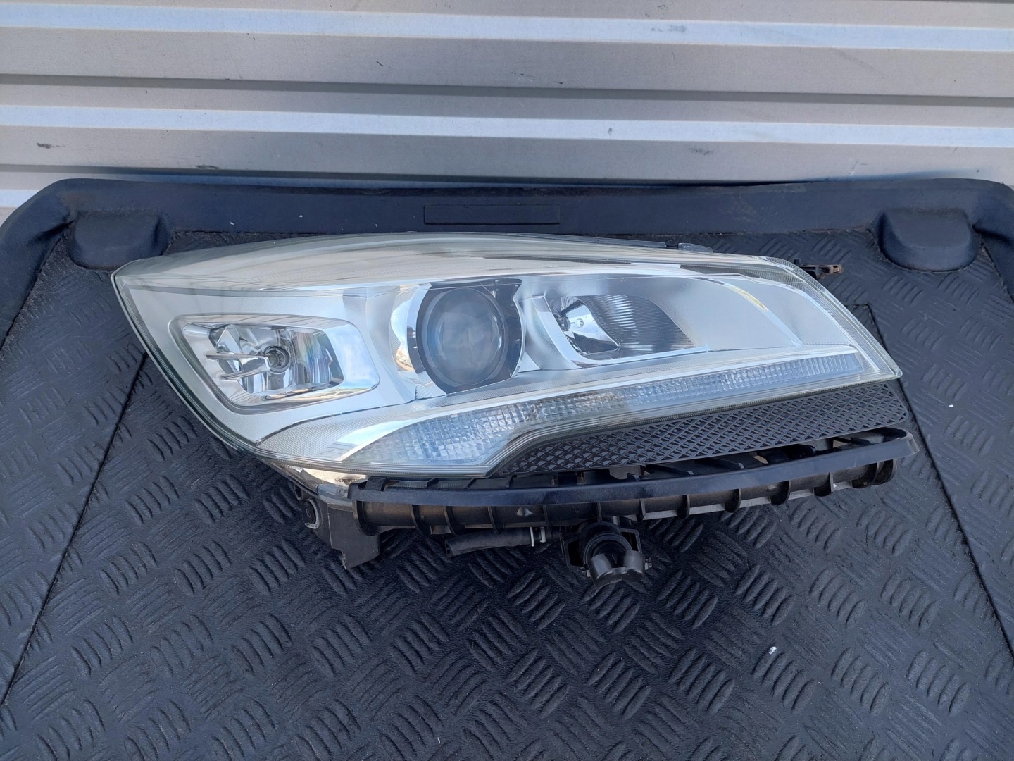 light front left front left XENON EUROPA washer FORD KUGA II MK2
