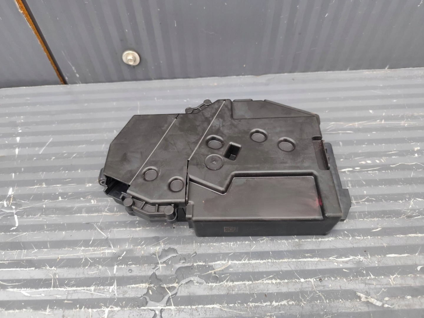 MERCEDES W247 GLA Module fusibles A1775404007